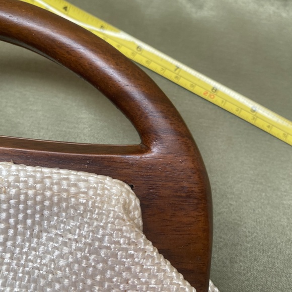 Vintage Woven Purse with Wood Clasp Handle Mid Century Style Handbags - Picture 6 of 16